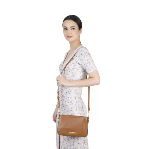Caprese Gizelle Sling Medium Brown